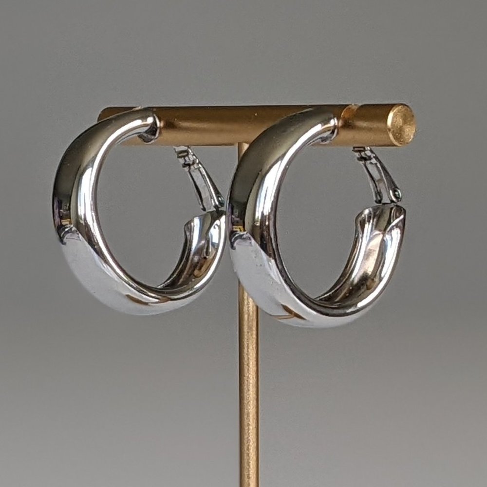 Silver Metal 1 1/4" Hoops